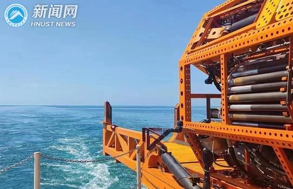 圆满完成了由中国海洋石油总公司委托的海底工程地质勘探任务