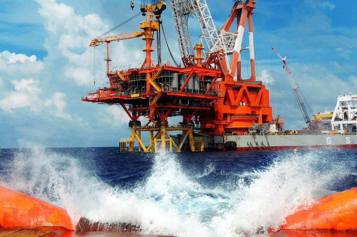 奋力完成生产经营目标任务 图片来源:中国海洋石油报
